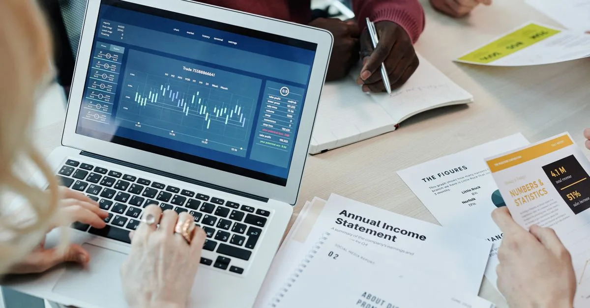 découvrez les stratégies clés du marketing digital pour booster votre visibilité en ligne, attirer plus de clients et augmenter vos ventes grâce aux outils numériques modernes.