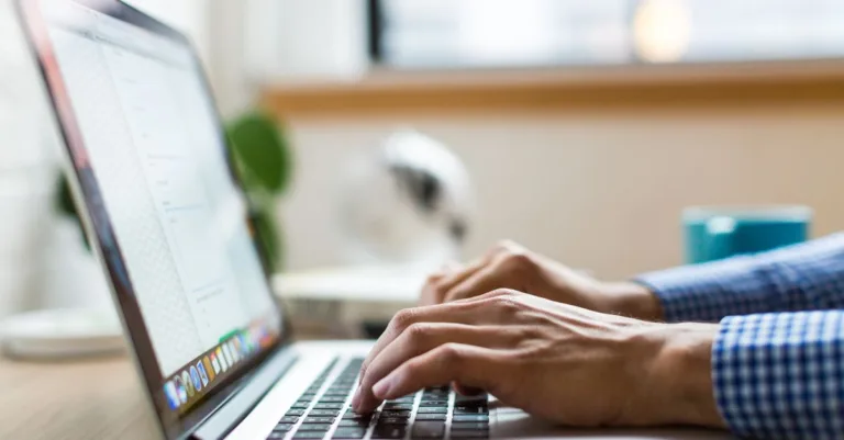 améliorez votre productivité numérique grâce à des outils, astuces et conseils pour optimiser votre travail et gérer efficacement votre temps en environnement digital.