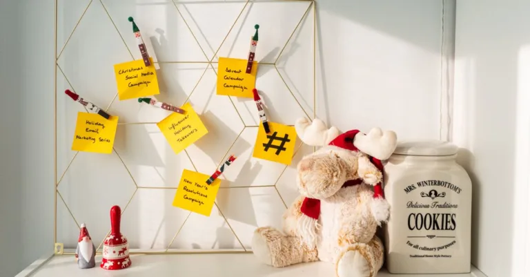 découvrez des idées faciles et amusantes pour l’elfe sur l’étagère, parfaitement adaptées aux enfants de 4 ans.