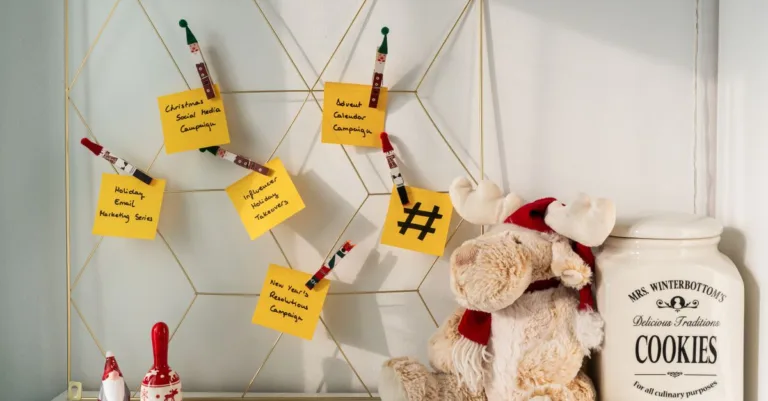 découvrez des idées amusantes et faciles de mises en scène pour votre lutin farceur, spécialement adaptées aux enfants de 7 ans.